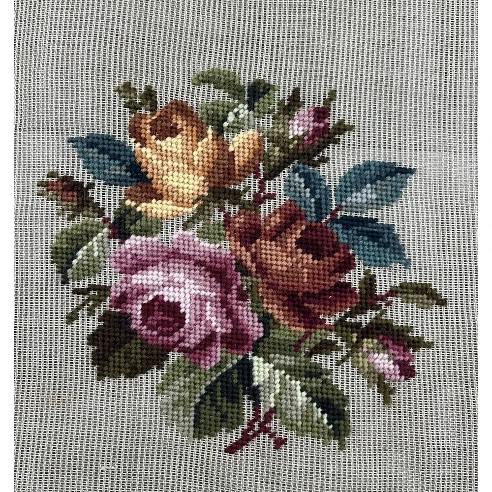 Paragon Needlepoint Tapestry Finished Floral Piece Art. 2100 B 7145 Embroidery